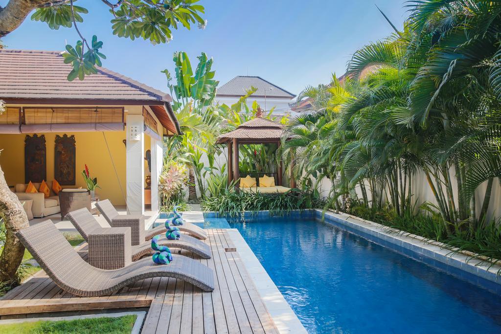 Samana Villas Legian Exterior foto