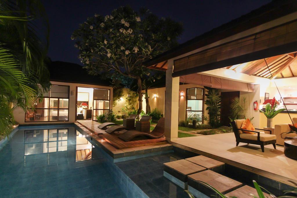 Samana Villas Legian Exterior foto